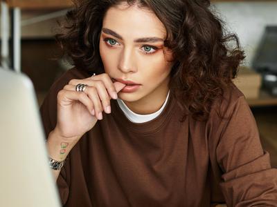 Današnji horoskop: škorpijoni boste nekoga ujeli na laži, tehtnice vse skupaj prespite