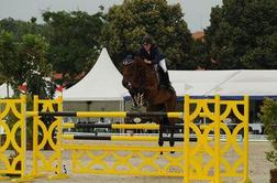 Travnerjeva peta v napetem finalu srednje ture