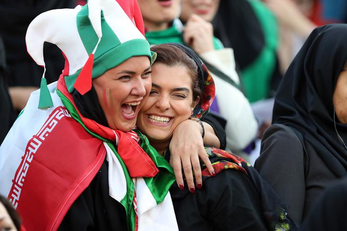 Iranke na štadionu | Veliko veselje Irank, ki so si lahko prvič po skoraj 40 letih v živo ogledale nogometno tekmo. | Foto Getty Images