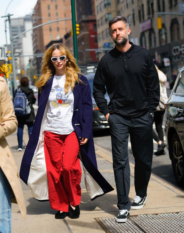 Jennifer Lawrence in Cooke Maroney na sprehodu po New Yorku pred dnevi. | Foto: Profimedia
