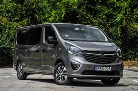 Opel vivaro touring