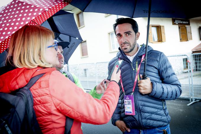 S Contadorjem, ki letošnji Giro spremlja kot strokovni komentator Eurosporta, smo se pogovarjali v Sapaddi, ki je gostila cilj 19. etape.  | Foto: Ana Kovač