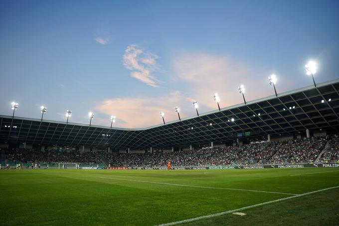 Stožice, tako so bile zasedene tribune na zadnjem evropskem dvoboju Olimpije proti Rijeki, bodo zagotovo polne do zadnjega kotička 14. novembra, ko se bosta v ligi narodov pomerili Slovenija in Norveška. | Foto: www.alesfevzer.com