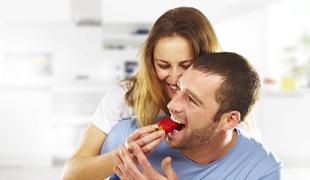 Moški možgani dajejo prednost seksu pred hrano