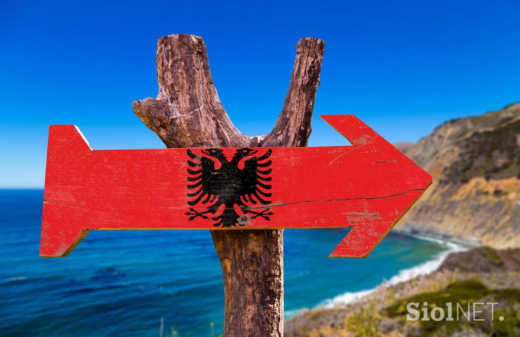 Albanija