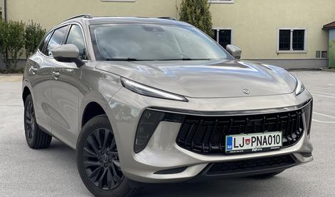 Peščica tistih s sto kupci na mesec, Kitajci v Sloveniji prvič v petnajsterici