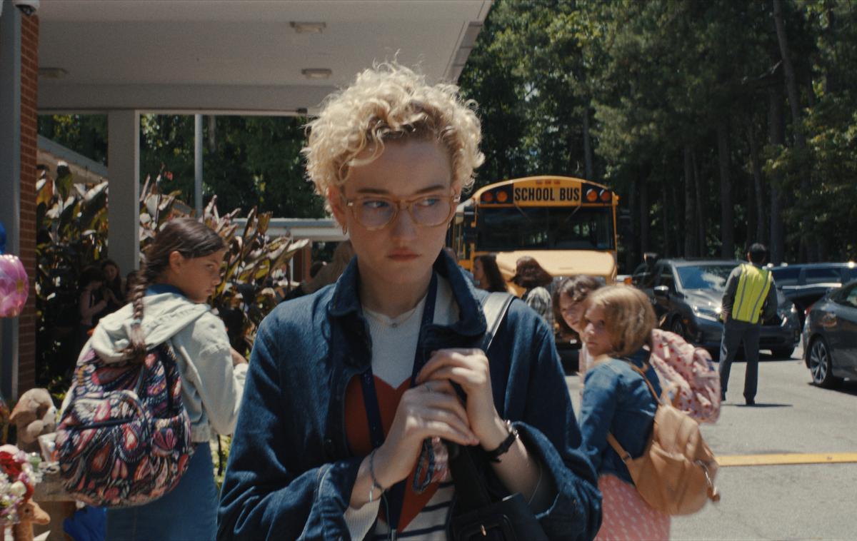 Ura izginotja | Julia Garner je začela kariero v kriminalni seriji Ozark, zadnja leta pa se vse bolj uveljavlja v grozljivkah. | Foto Blitz Film & Video Distribution