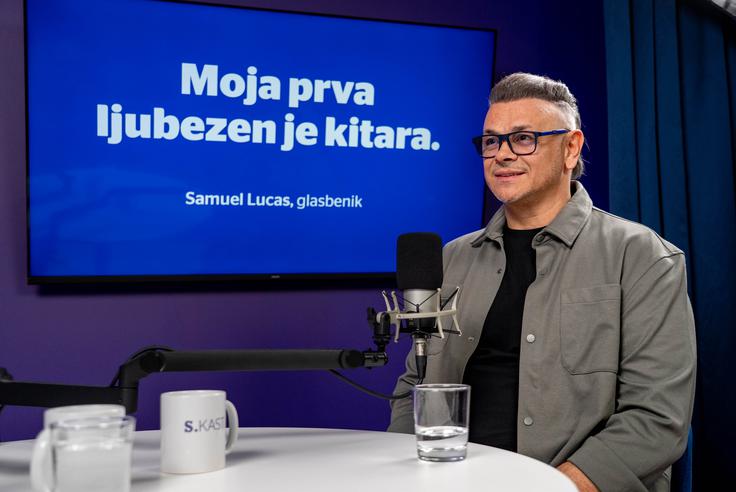 Samuel je odkrito spregovoril tudi o prav posebni življenjski zgodbi, kako je izvedel, da ima v tujini hčerko in kako je navezal stik z njo.  | Foto: Luka Petrič