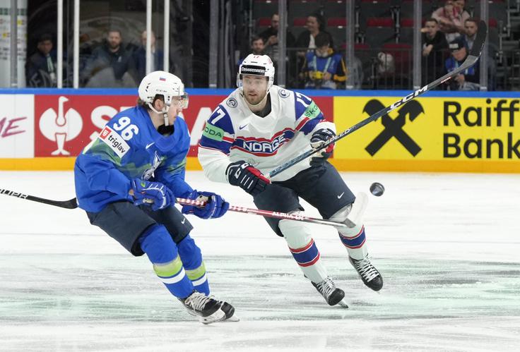 Slovenci po treh tekmah ostajajo brez točke, v četrtek jih čakajo Čehi. | Foto: Reuters