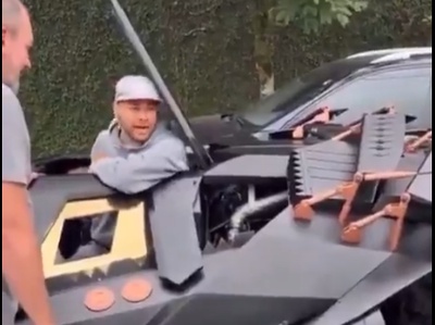 Neymar Jr. si je privoščil novo igračko, kupil si je 1,5 milijona vreden batmobil