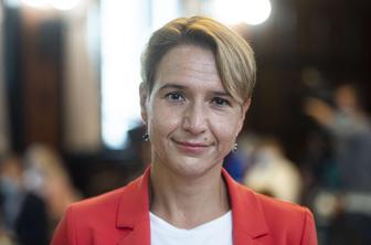 Vodenje SLS v roke Tine Bregant
