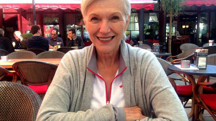 Maye Musk leta 2015 v gostišču nasproti polnilnice sredi Vrhnike. | Foto: Gregor Pavšič
