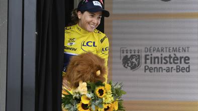 Kim Le Court Pienaar prevzela vodstvo, Eugenia Bujak odstopila