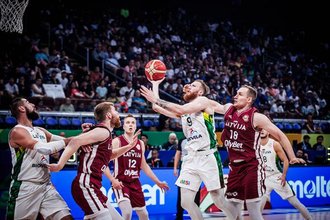 V boju za 5. mesto so Latvijci zanesljivo premagali Litovce. | Foto: FIBA