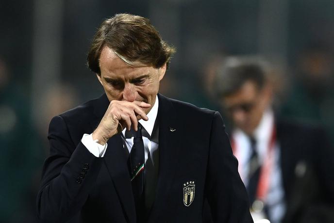 Mancini bo pomagal reševati Sampdorio
