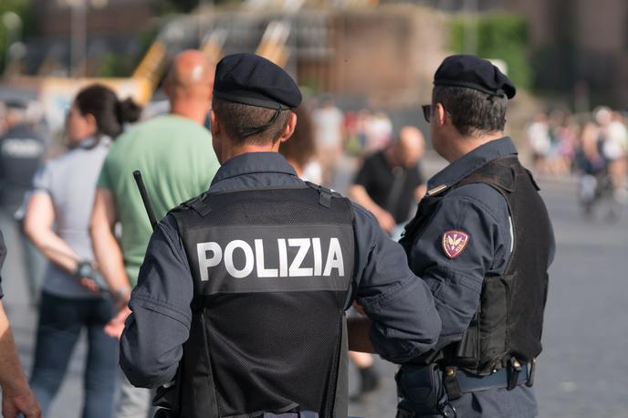 Italijanska policija | Italijanske oblasti so po incidentu identificirale več kot sto udeležencev shoda in kazensko ovadile pet ljudi. | Foto Shutterstock