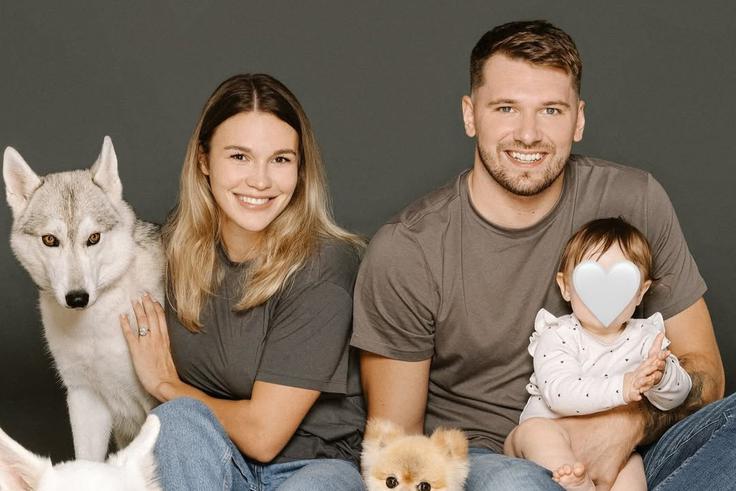 Družina Luke Dončića je v začetku decembra dobila še eno članico. | Foto: Instagram/Anamaria Goltes