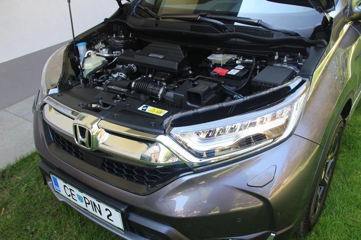 1,5-litrski bencinski turbo motor potegne do 200 (AWD CVT), 208 (AWD 6MT) ali 211 (2WD 6MT) kilometrov na uro. | Foto: Aleš Črnivec