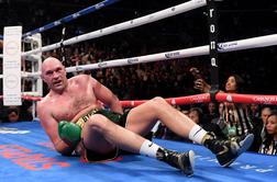 Tyson Fury dvakrat na tleh, dvoboj se je končal brez zmagovalca #video