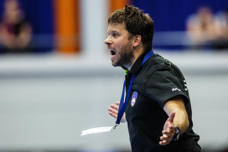 "Z rezultatom smo lahko zadovoljni, malo manj z igro, saj smo igrali toplo-hladno," je po zmagi dejal slovenski selektor Uroš Bregar. | Foto: Grega Valančič/Sportida