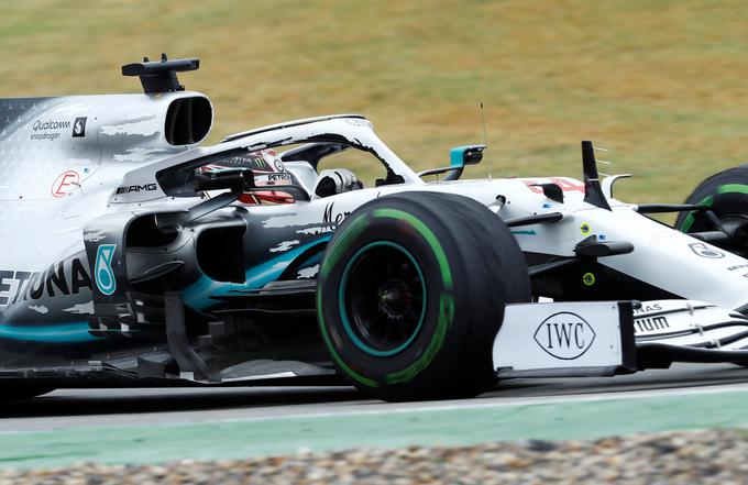 Lewis Hamilton ni imel svojega dne. | Foto: Reuters