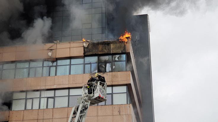 Moskva požar poslovna stavba 03062022 | Foto: Reuters