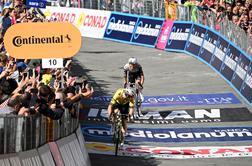 Van Aert strl mladega Mehičana, velike težave za Primoža Rogliča