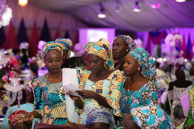 Nekaj rešenih deklet od skupno 106, ki jih je leta 2014 skupina Boko Harem ugrabila iz nigerijskega mesta Chibok. | Foto: Reuters