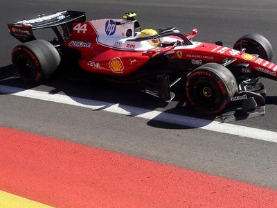 Hamilton in Bearman pred kvalifikacijami mehanikom naredila veliko dela
