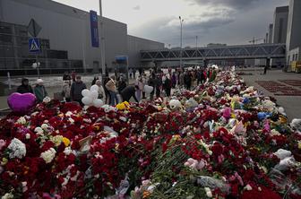 Rusija odgovornost za napad v Moskvi prvič pripisala IS