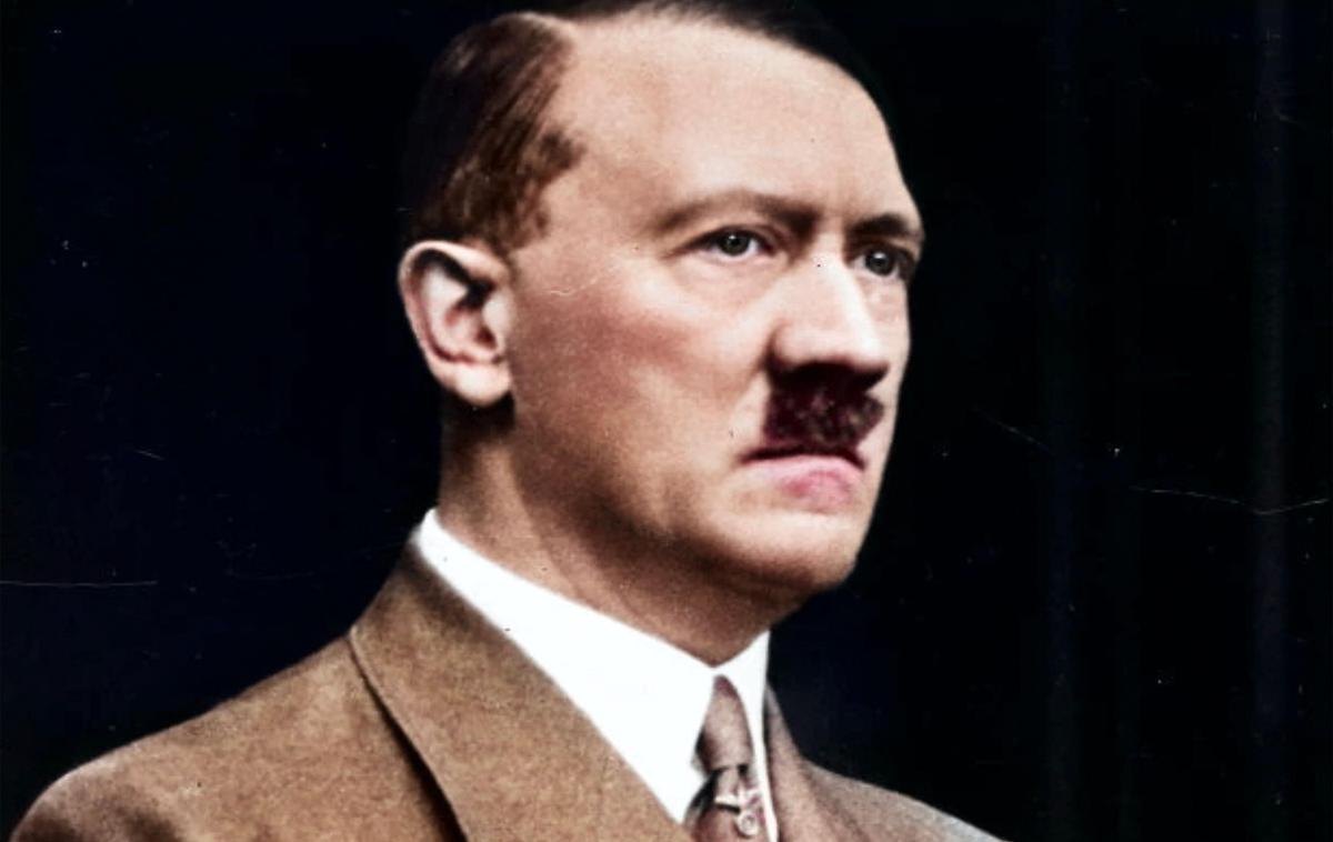 Adolf Hitler | Zdravniški pregled iz leta 1923, znanstveniki so dokaze o njem odkrili 2015, je pokazal, da je imel Hitler res nespuščen testis.  | Foto Profimedia