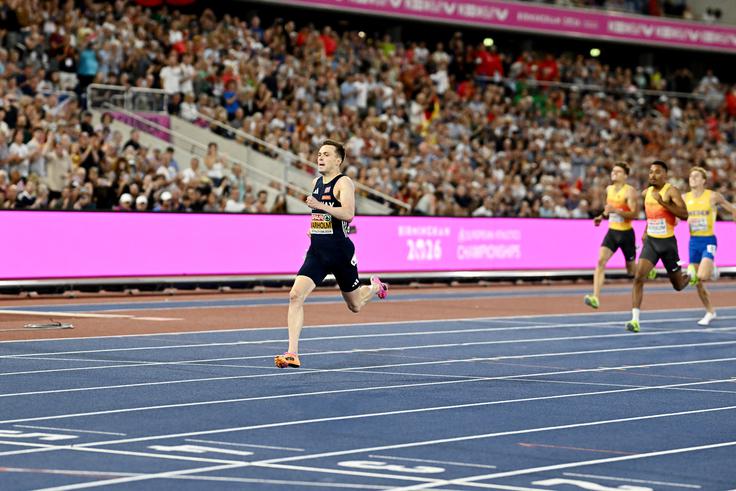  Karsten Warholm je zmagal z veliko prednostjo pred prav vsemi tekmeci. | Foto: Reuters