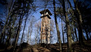 Zapuščeni stolp v Šiški je bil nekoč pomembna smučarska skakalnica