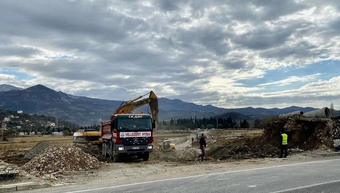 Elbasan dirkališče Albanija | Foto: osebni arhiv/Lana Kokl