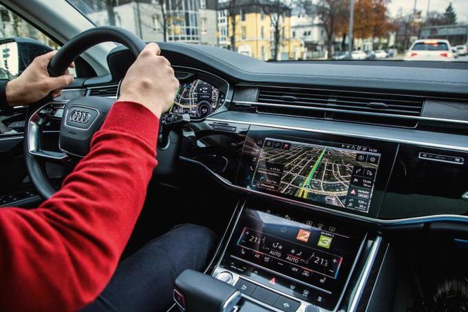 Digitalni zasloni v potniški kabini bodo vse pogostejši, s prihodom električnih avtomobilov pa bodo tudi eden glavnih razlogov za nakup avtomobila. | Foto: Audi