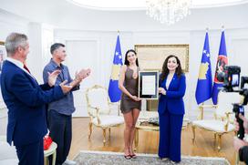 Dua Lipa, državljanstvo, Kosovo