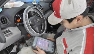 Na preventivni pregled zavor mora tudi 70 "slovenskih" lexusov
