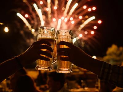 Kje v Evropi bodo silvestrske zdravice najdražje?