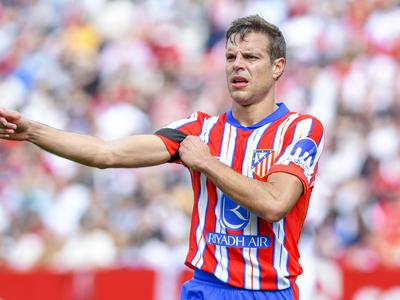 Cesar Azpilicueta se seli k Sevilli