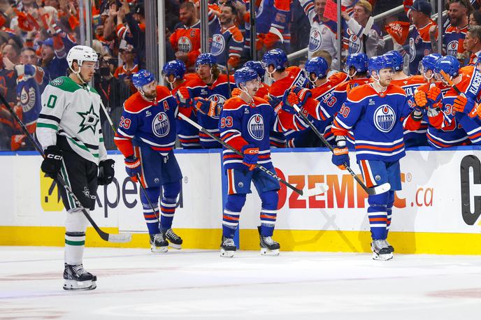 Edmonton Oilers | Hokejisti Edmonton Oilers so na četrti tekmi konferenčnega finala zmagali s 4:1 in naredili še en korak proti velikemu finalu. | Foto Reuters