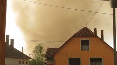 Močan tornado pustošil na Madžarskem (VIDEO)
