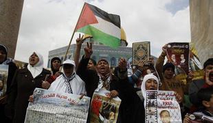 Izrael napovedal izpustitev palestinskih zapornikov