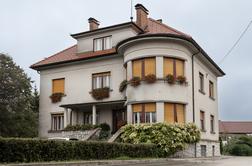 Kako je geotermalna toplotna črpalka Atlas ogrela staro vilo v Logatcu