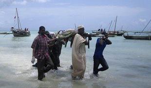 Pred obalo Zanzibarja potonila ladja z več sto potniki