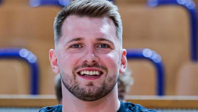 Zdaj se je javil še Luka Dončić in poskrbel za smeh! Kaj sporoča legendarnemu Američanu?