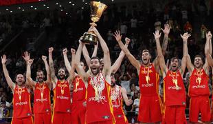 Pričakovan razplet finala, Španci do drugega naslova svetovnih prvakov