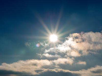 Vremenski preobrat: jasno bo in topleje