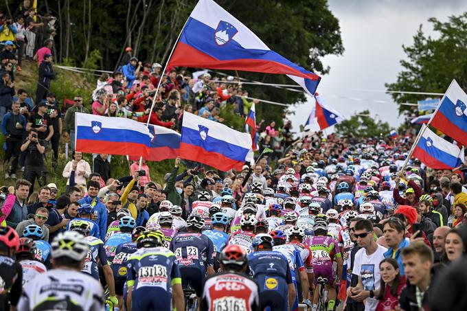 Nepozabna koronska različica Gira leta 2021, ko so se kolesarji kar trikrat zapeljali čez Goriška brda in skozi Novo Gorico. | Foto: Guliverimage/Vladimir Fedorenko