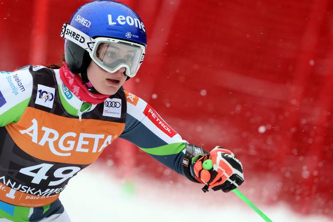 Andreja Slokar je v Podkorenu na slalomu nastopila samo enkrat in ostala brez točk. | Foto: www.alesfevzer.com