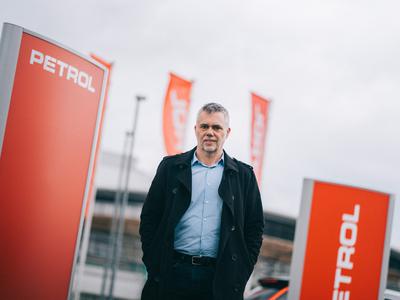 Slovenska ekipa, inženirji in IT-jevci, ki poenostavljajo pot do sončne elektrarne